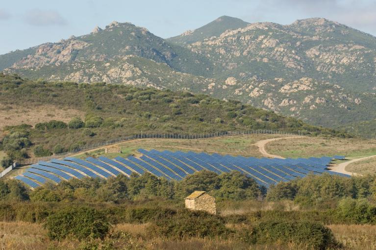 Panneau solaire montagne corse